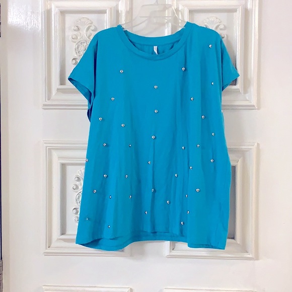 Like New: Teal Capped Sleeves Comfy Tee w/Silver Embellishments by Love Nation - Picture 3 of 16